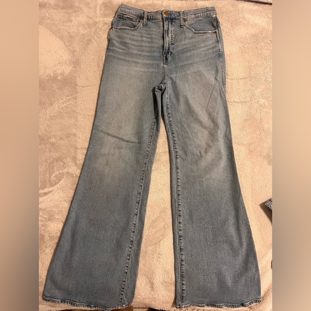 Women’s Madewell 11" High Rise Flare Jeans size 30